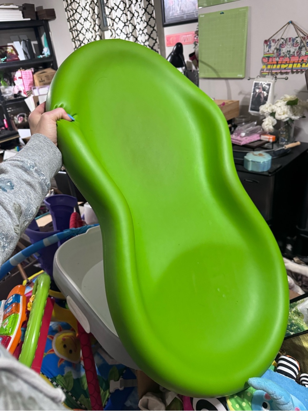 Bright Green Keekaroo Peanut Changer - Picture 3 of 7